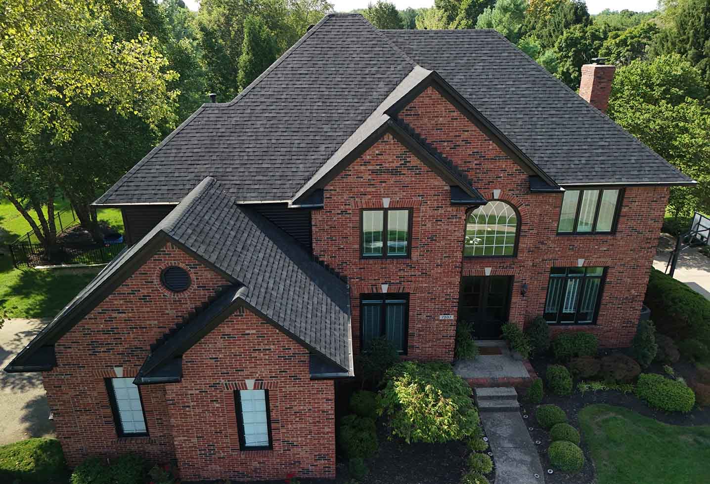 Asphalt shingle roof installed by Prime Roofing on a Kentucky home